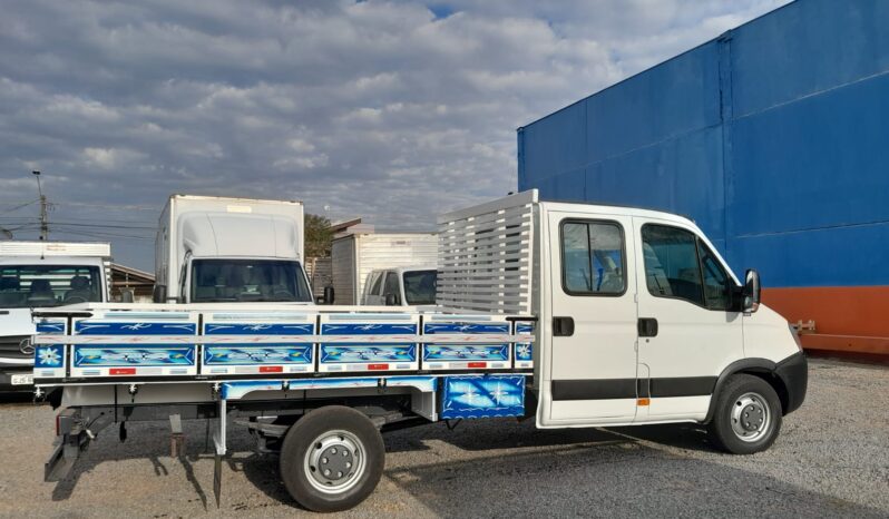 Iveco Daily 35S14 (2014) – Cabine Dupla/07 Lugares || Carroceria || completo