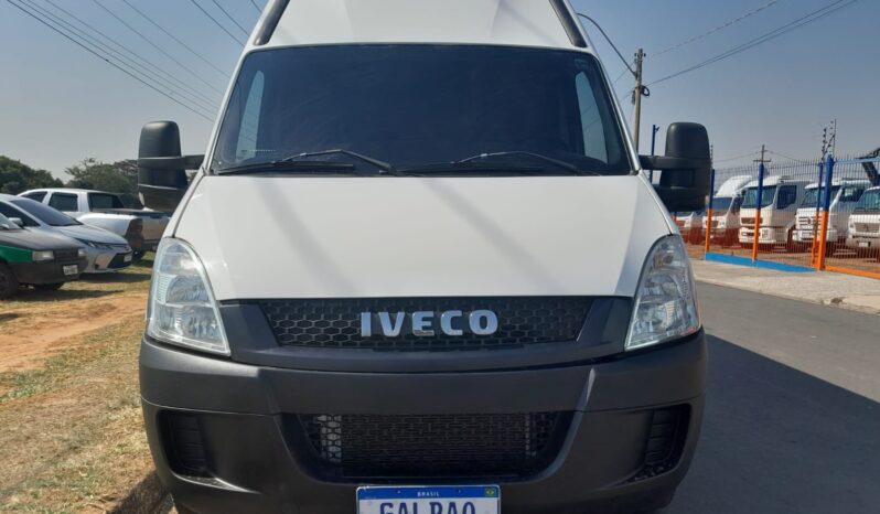 Iveco Daily City 30S13 Furgão – (2019) || COMPLETA || completo