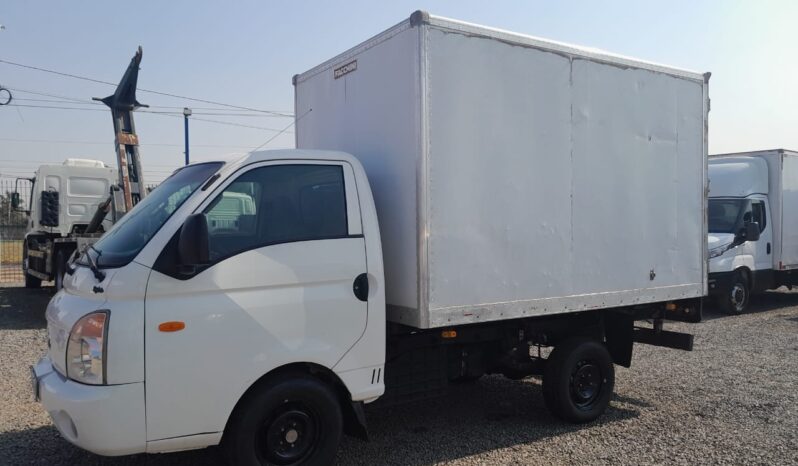 Hyundai HR HDB Baú Carga Seca – (2008) completo