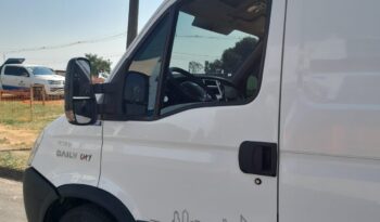 Iveco Daily City 30S13 Furgão – (2019) || COMPLETA || completo