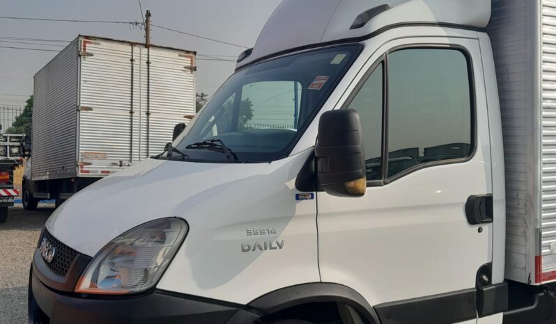 Iveco Daily 35S14 – (2018) || Baú Carga Seca completo