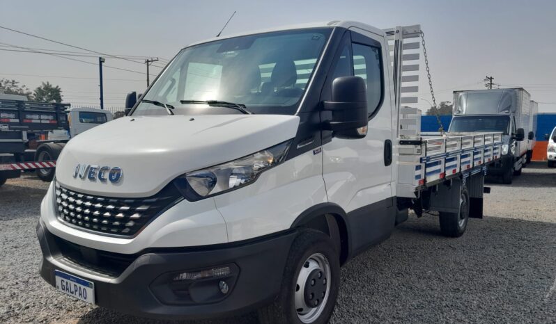 Iveco Daily 35.150 – (2022) HDCS || Carroceria de Madeira completo