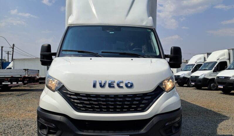 Iveco Daily 35-150 HDCS – (2022) || Baú Carga Seca completo