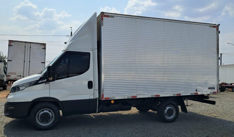 Iveco Daily 35-150 HDCS – (2022) || Baú Carga Seca completo