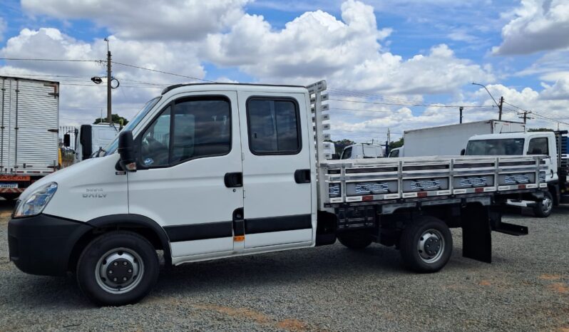 Iveco Daily 35S14 HDCD C.Dupla/07 Lugares – (2013) || CARROCERIA ZERAA!! completo