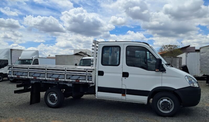 Iveco Daily 35S14 HDCD C.Dupla/07 Lugares – (2013) || CARROCERIA ZERAA!! completo