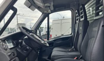 Iveco Daily 35S14 – (2018) || BAÚ CARGA SECA || completo