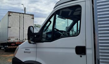 Iveco Daily 35S14 – (2018) || BAÚ CARGA SECA || completo