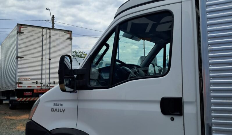 Iveco Daily 35S14 – (2018) || BAÚ CARGA SECA || completo