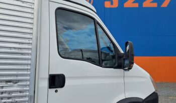 Iveco Daily 35S14 – (2018) || BAÚ CARGA SECA || completo