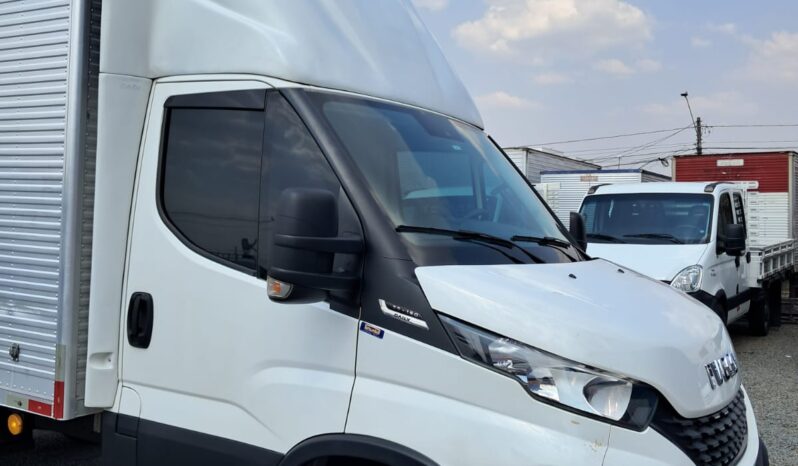 Iveco Daily 35-150 HDCS – (2022) || Baú Carga Seca completo