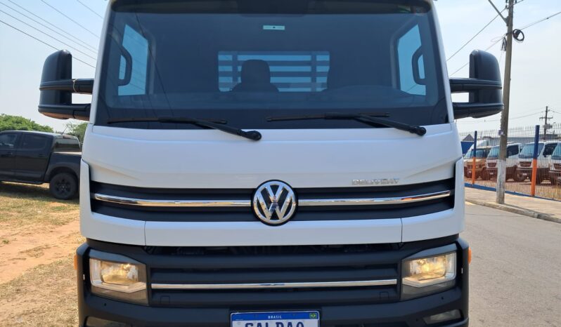 VW 11.180 DRC 4X2 PRIME – (2018) || CARROCERIA DE MADEIRA completo