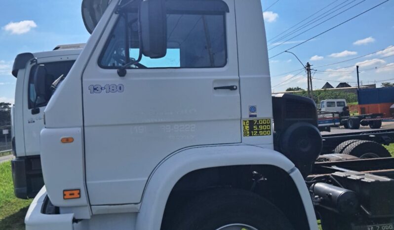 VW 13.180 WORKER – TOCO CHASSIS – (2001) completo