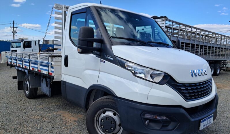 Iveco Daily 35.150 – (2022) HDCS || Carroceria de Madeira completo