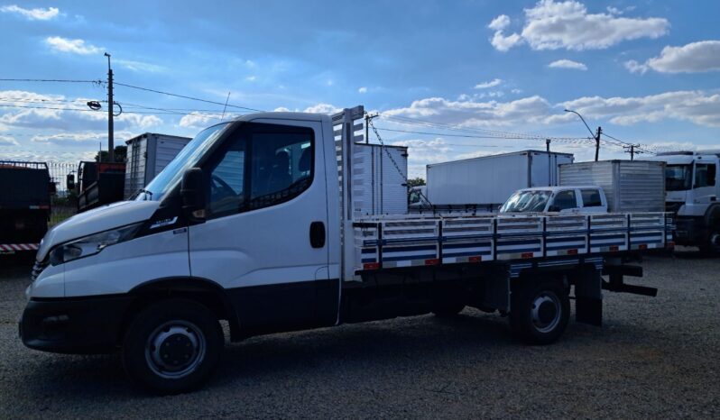 Iveco Daily 35.150 – (2022) HDCS || Carroceria de Madeira completo