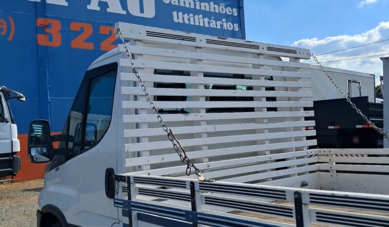 Iveco Daily 35.150 – (2022) HDCS || Carroceria de Madeira completo