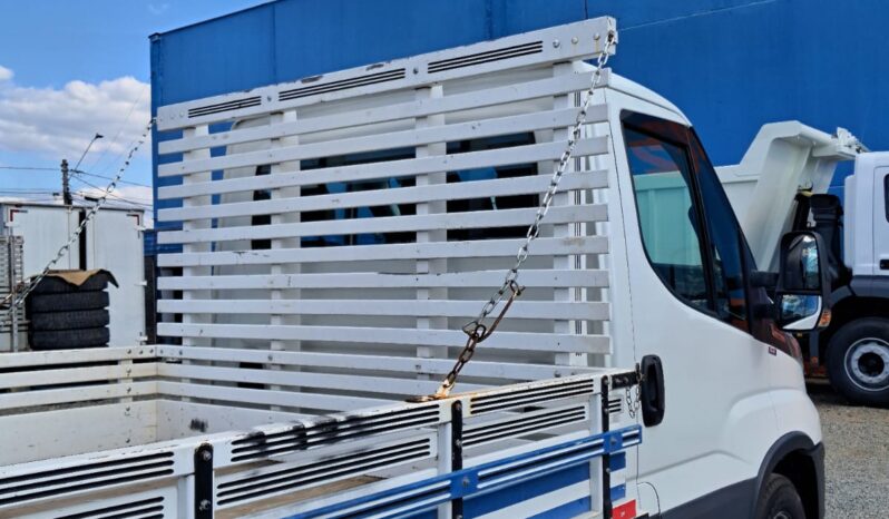 Iveco Daily 35.150 – (2022) HDCS || Carroceria de Madeira completo
