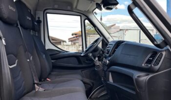 Iveco Daily 35.150 – (2022) HDCS || Carroceria de Madeira completo