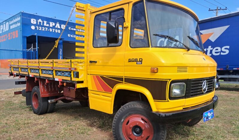 MB 608D Carroceria 4X2 – (1980) completo