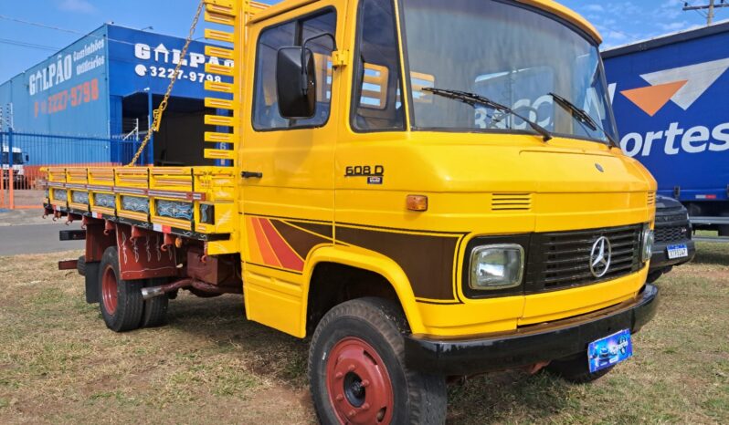 MB 608D Carroceria 4X2 – (1980) completo