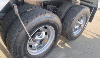 VW 24.280 CRM 6X2 – Basculante – (2012) completo