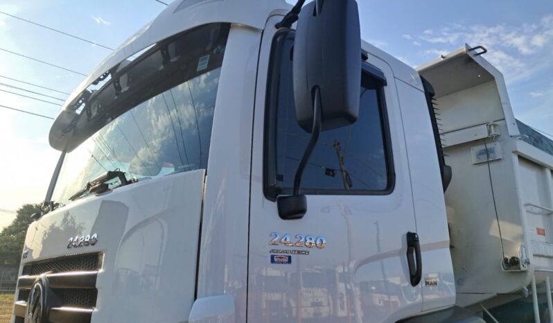 VW 24.280 CRM 6X2 – Basculante – (2012) completo
