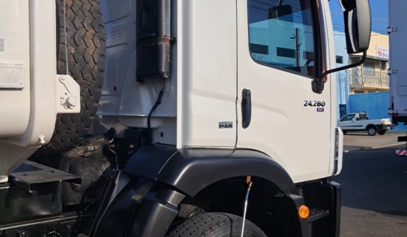 VW 24.280 CRM 6X2 – Basculante – (2012) completo