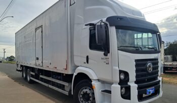 VW 24.280 6X2 CRM Prime Baú Carga Seca – (2021) completo