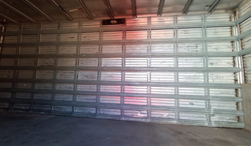 VW 8.150 Baú Carga Seca – (2002) completo