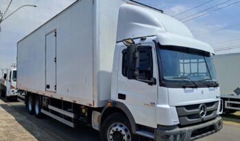 MB ATEGO 2426 6X2 Baú Carga Seca – (2019) completo