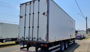 MB ATEGO 2426 6X2 Baú Carga Seca – (2019) completo