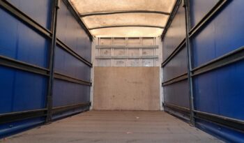 VW 11.180 PRIME 4X2 Baú Sider – (2022) completo