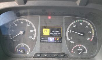 MB ATEGO 2426 6X2 Baú Carga Seca – (2019) completo