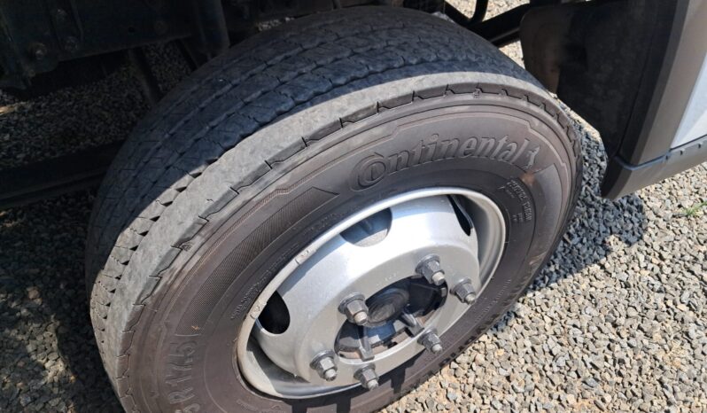 VW 11.180 PRIME 4X2 Baú Sider – (2022) completo