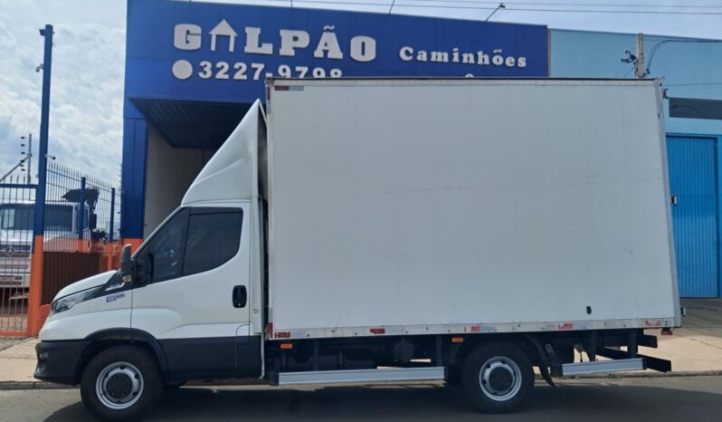 Iveco Daily 35.150 Baú Carga Seca – (2022) completo
