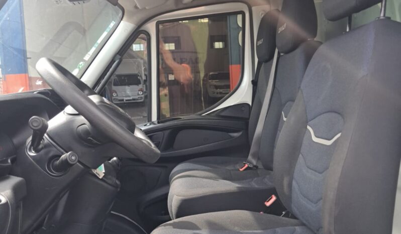 Iveco Daily 35.150 Baú Carga Seca – (2022) completo