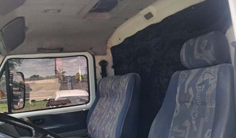 VW 7.110 Baú Carga Seca/Plataforma – (2004) completo