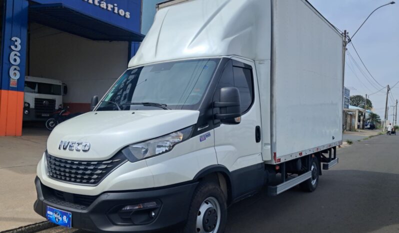 Iveco Daily 35.150 Baú Carga Seca – (2022) completo