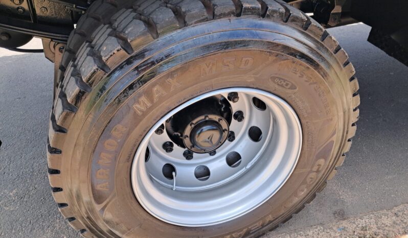 MB 1718 Toco 4X2 “BAÚ OFICINA” – (2011) completo