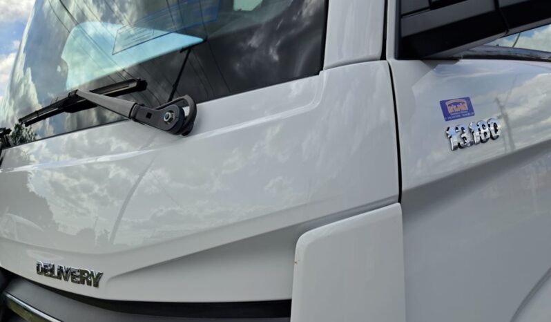 VW 13.180 6X2 DRC Síder de Bebidas – (2022) completo