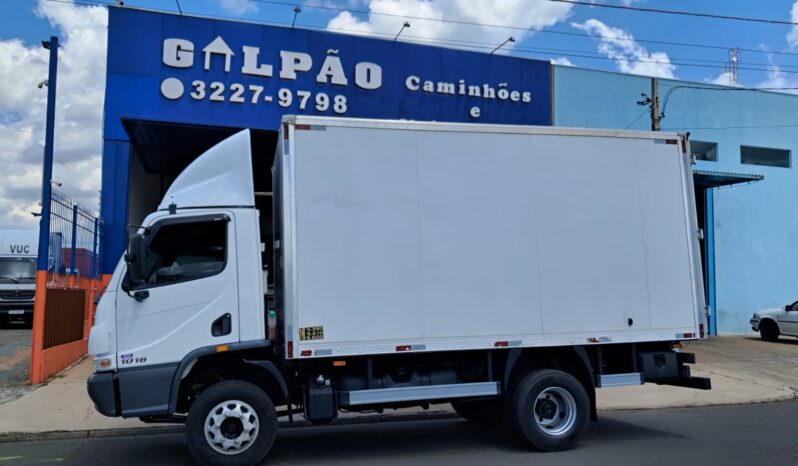 MB Accelo 1016 4X2 CE Baú Carga Seca VUC – (2018) completo
