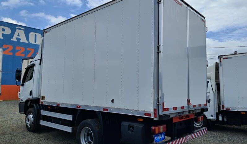 MB Accelo 1016 4X2 CE Baú Carga Seca VUC – (2021) completo