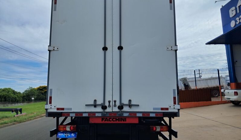 MB Atego 2430 6X2 Cabine Leito – Baú C.Seca – (2021) completo