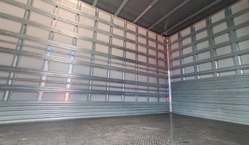 MB Atego 2430 6X2 Cabine Leito – Baú C.Seca – (2021) completo
