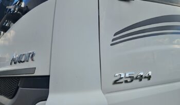 M.Benz AXOR 2544 LS 6X2 C.Leito – (2016) completo