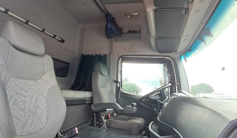 M.Benz AXOR 2544 LS 6X2 C.Leito – (2016) completo