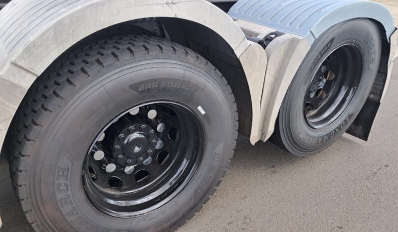 M.Benz AXOR 2544 LS 6X2 C.Leito – (2016) completo