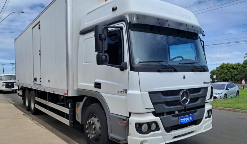 MB Atego 2430 6X2 Cabine Leito – Baú C.Seca – (2021) completo