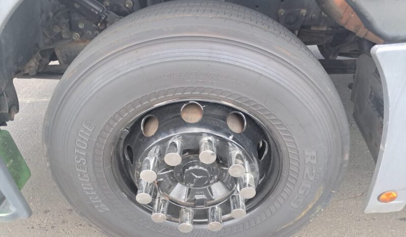 M.Benz AXOR 2544 LS 6X2 C.Leito – (2016) completo