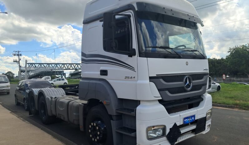 M.Benz AXOR 2544 LS 6X2 C.Leito – (2016) completo